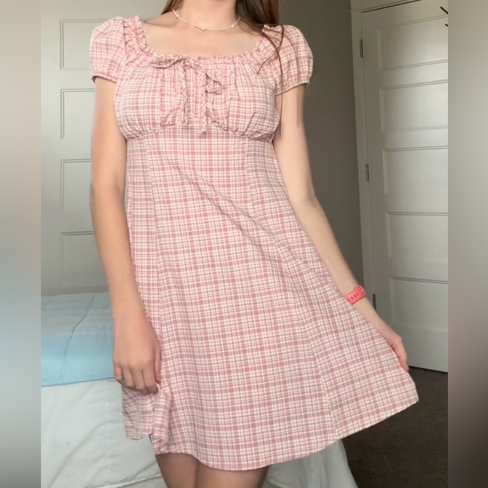 🎀 Pink + Cream Gingham Babydoll Dress with Front Tie Bow and Puff Sleeves 🎀